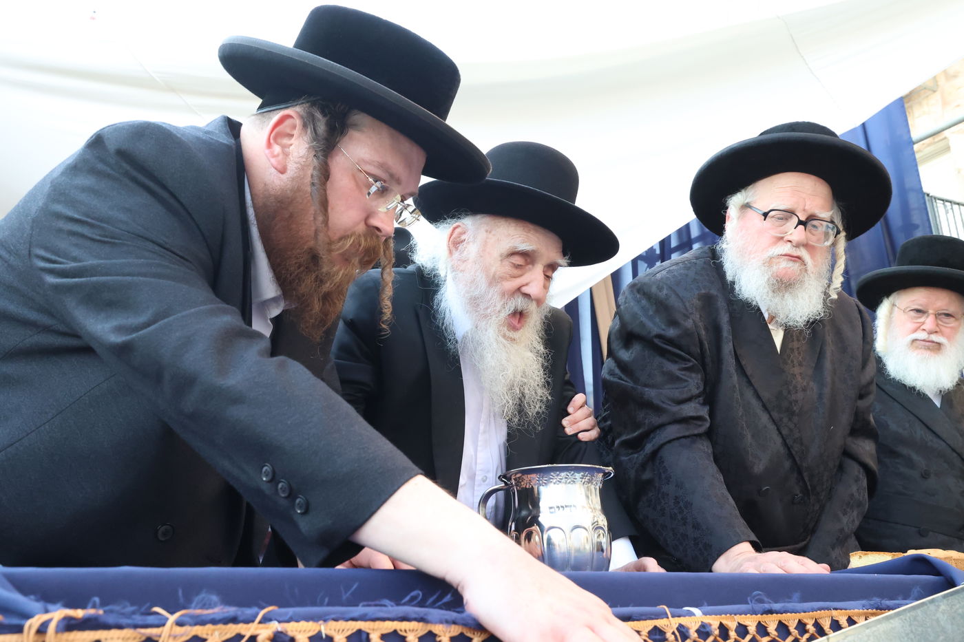 הנחת אבן הפינה בסאטמר ירושלים