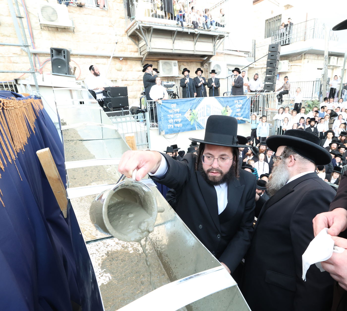 הנחת אבן הפינה בסאטמר ירושלים