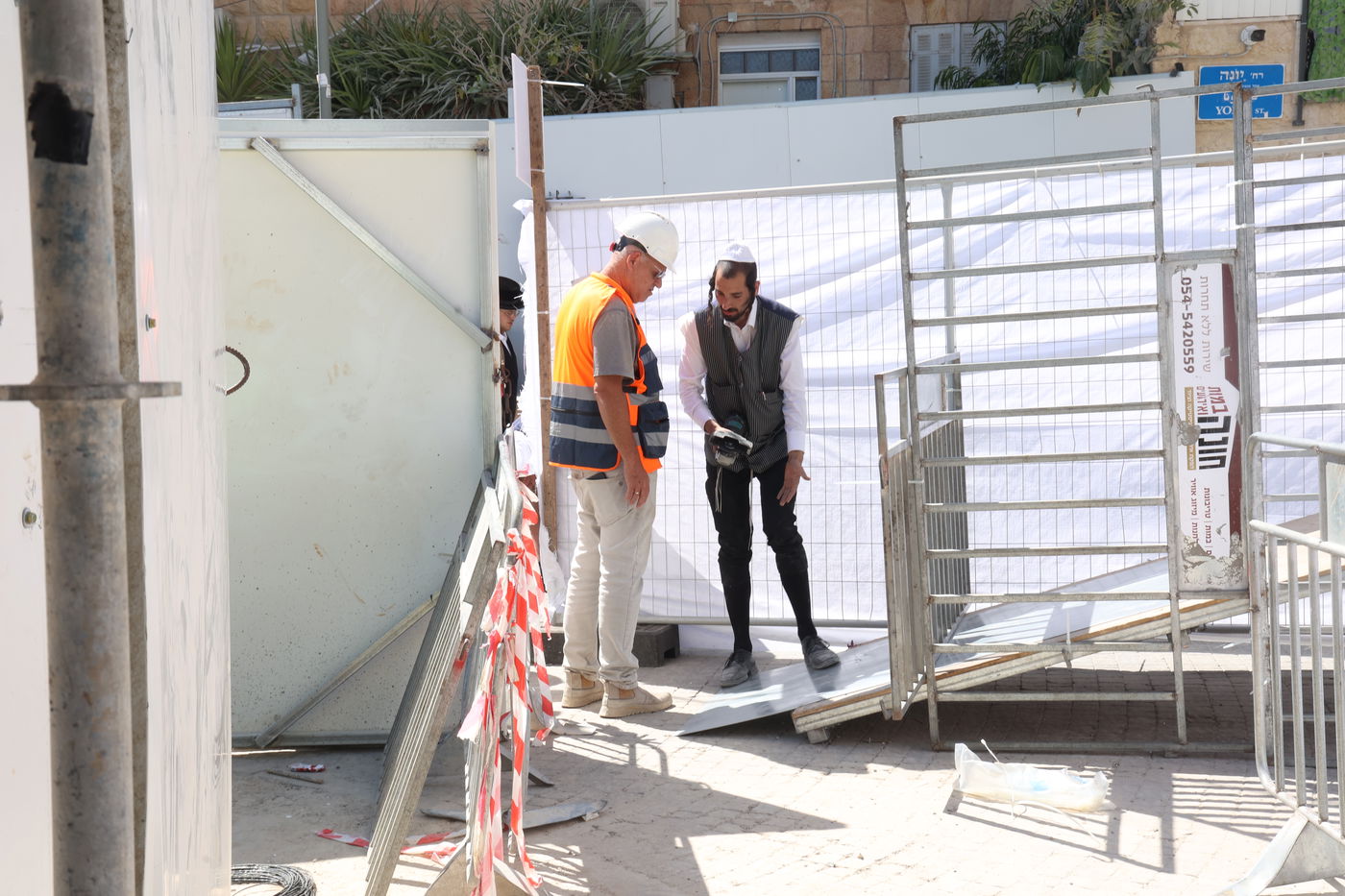 הנחת אבן הפינה בסאטמר ירושלים