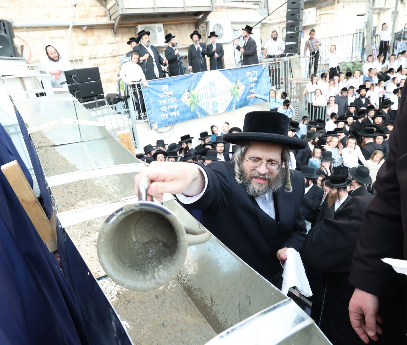 הנחת אבן הפינה בסאטמר ירושלים