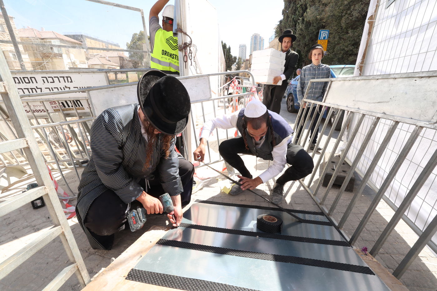 הנחת אבן הפינה בסאטמר ירושלים