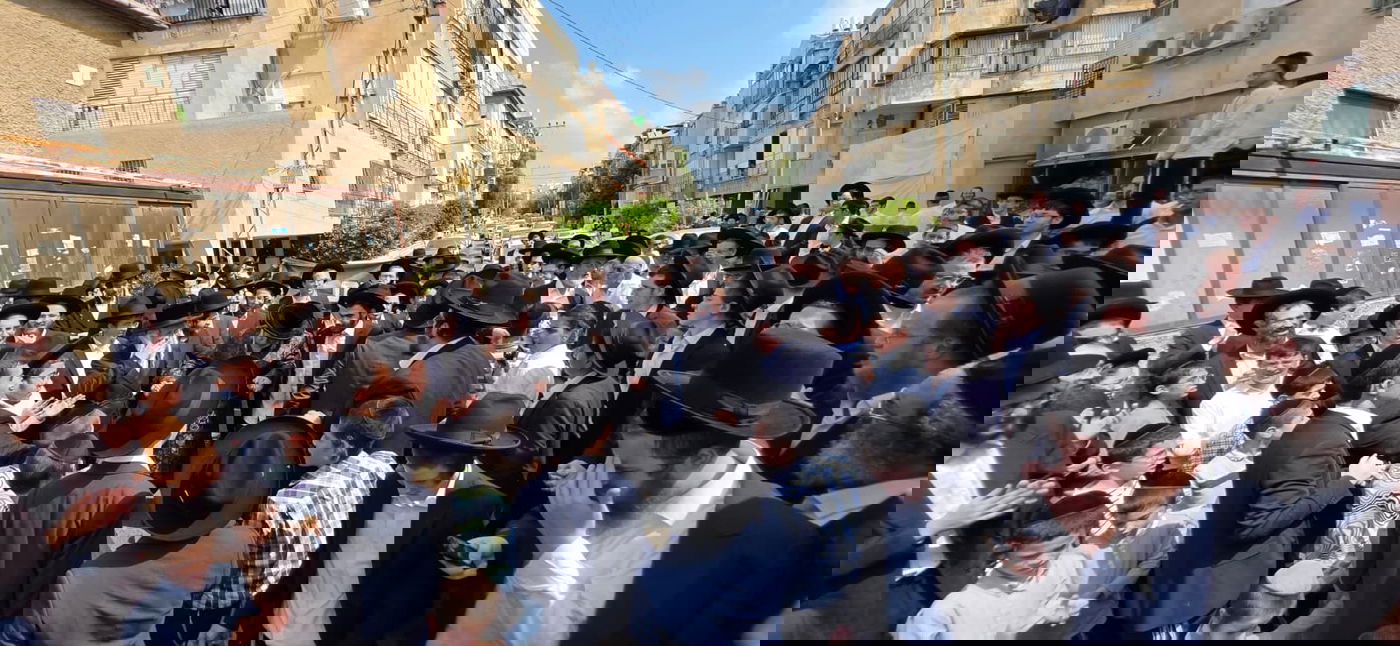 "אשרי העם שככה לו": קבלת פנים המונית לאסיר עולם התורה רפאל יצחקוב ששוחרר מהכלא הצבאי