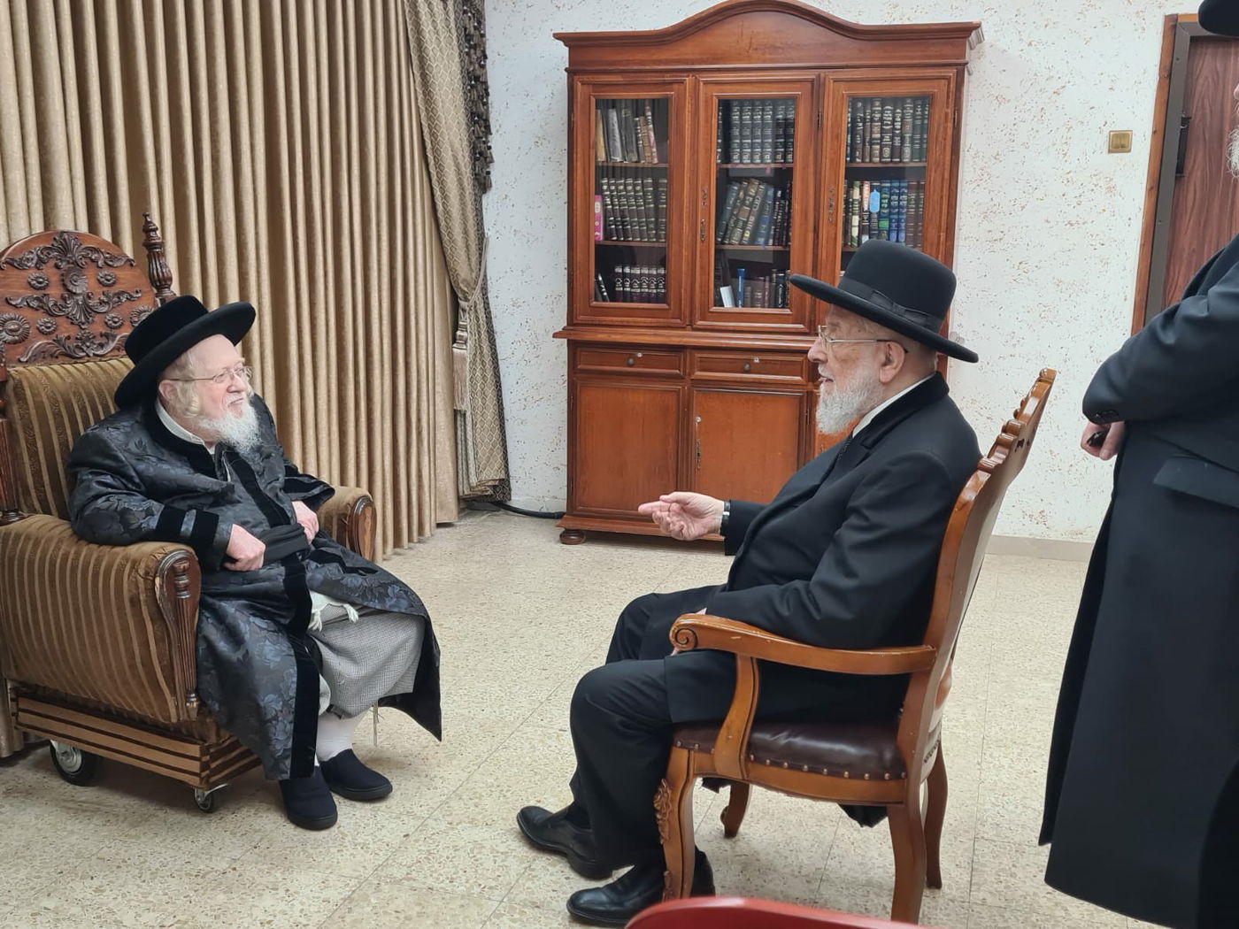 ניחום אבלים אצל האחים האדמו"רים מקרעטשניף ופרמישלאן