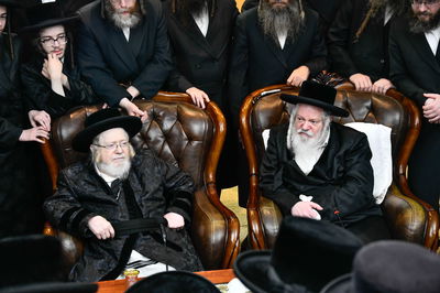 ניחום אבלים אצל האחים האדמו"רים מקרעטשניף ופרמישלאן