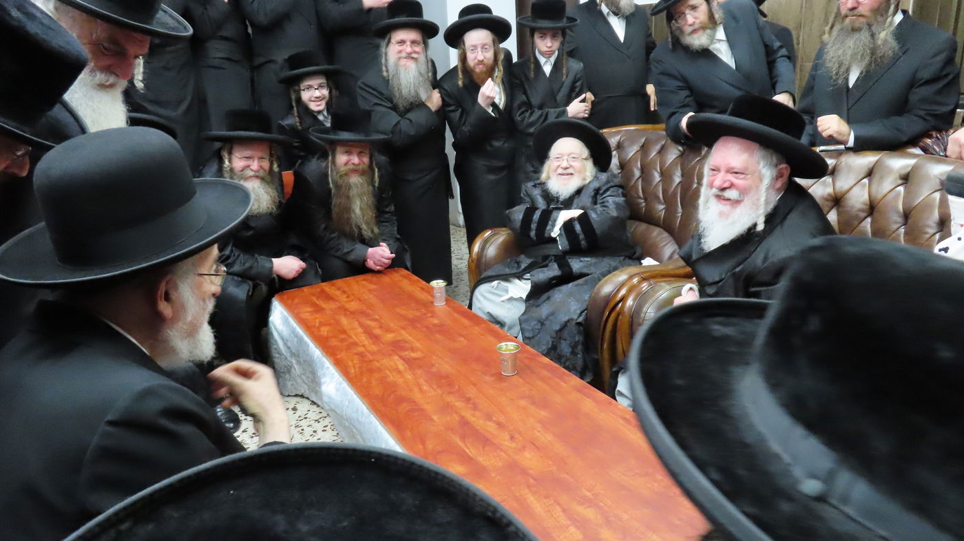 ניחום אבלים אצל האחים האדמו"רים מקרעטשניף ופרמישלאן