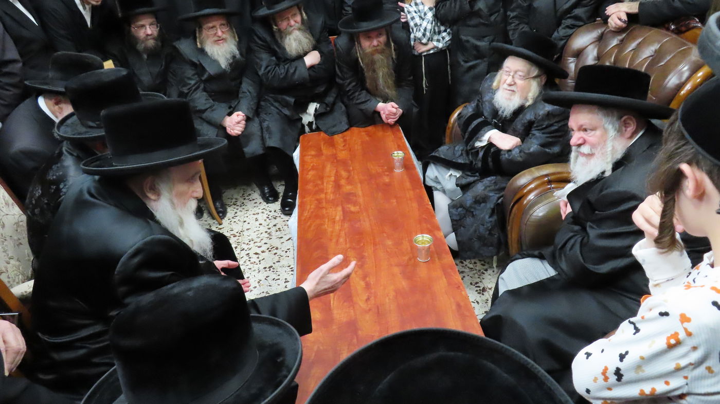 ניחום אבלים אצל האחים האדמו"רים מקרעטשניף ופרמישלאן