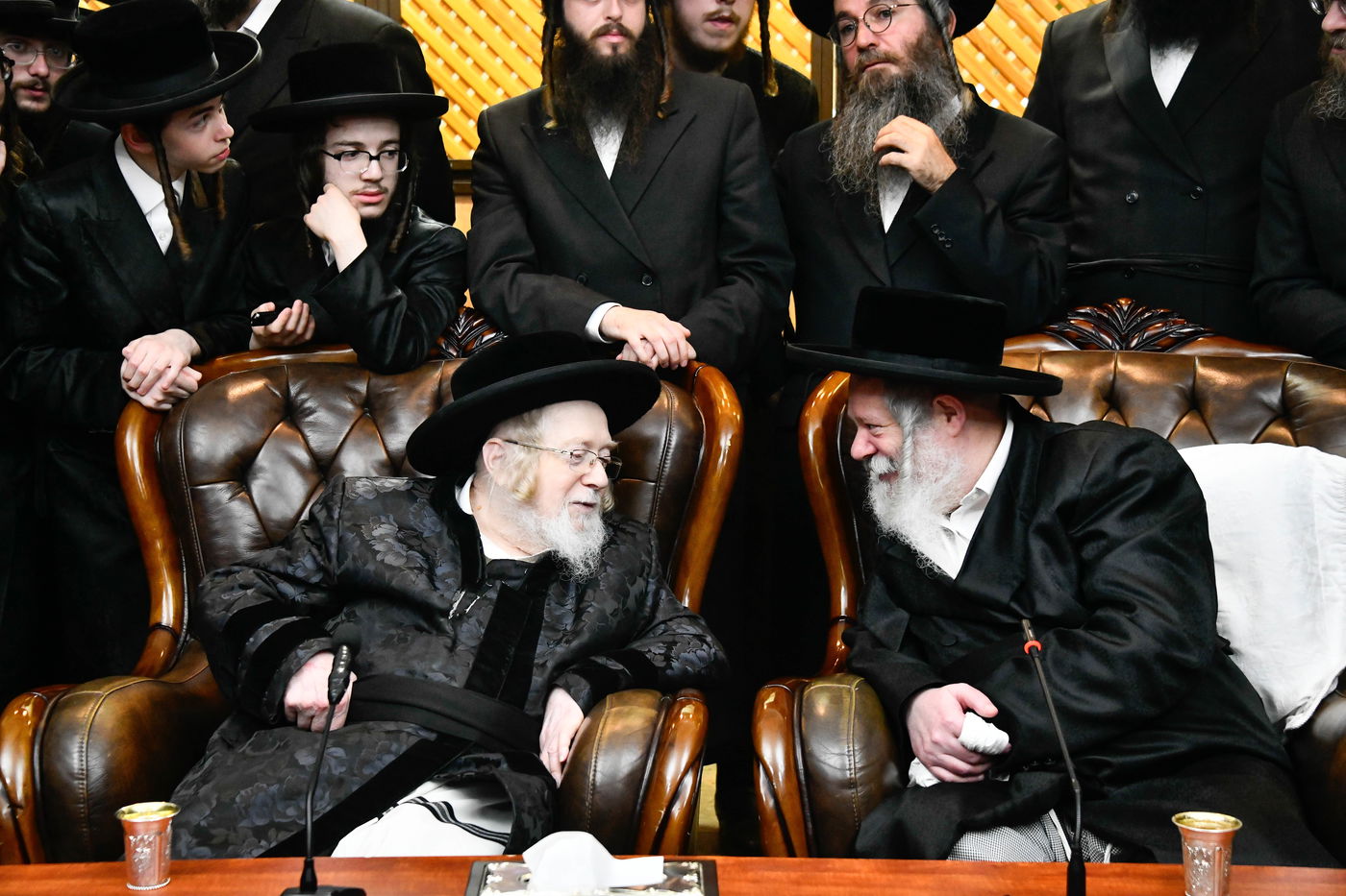 ניחום אבלים אצל האחים האדמו"רים מקרעטשניף ופרמישלאן