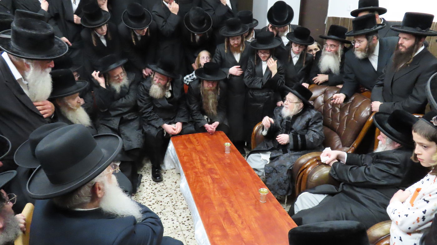 ניחום אבלים אצל האחים האדמו"רים מקרעטשניף ופרמישלאן