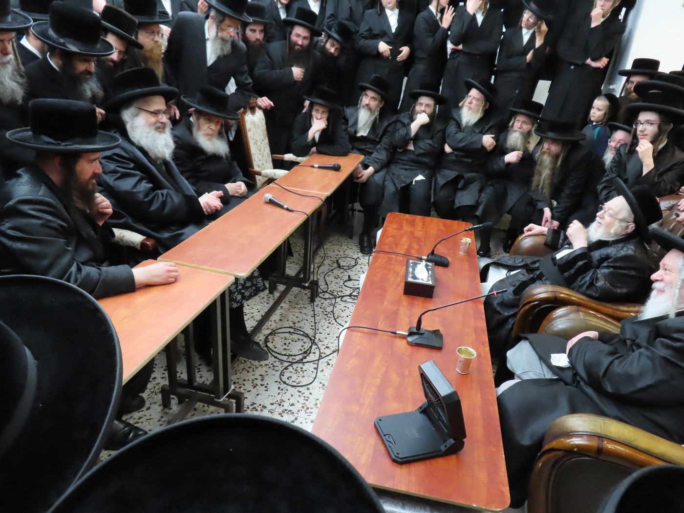 ניחום אבלים אצל האחים האדמו"רים מקרעטשניף ופרמישלאן