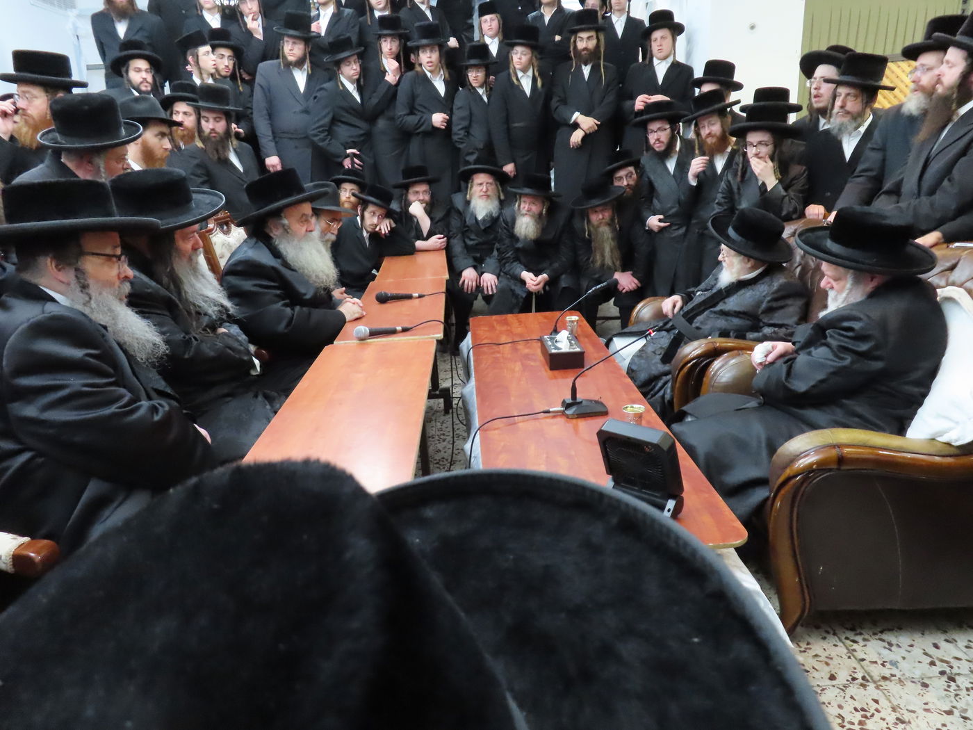 ניחום אבלים אצל האחים האדמו"רים מקרעטשניף ופרמישלאן