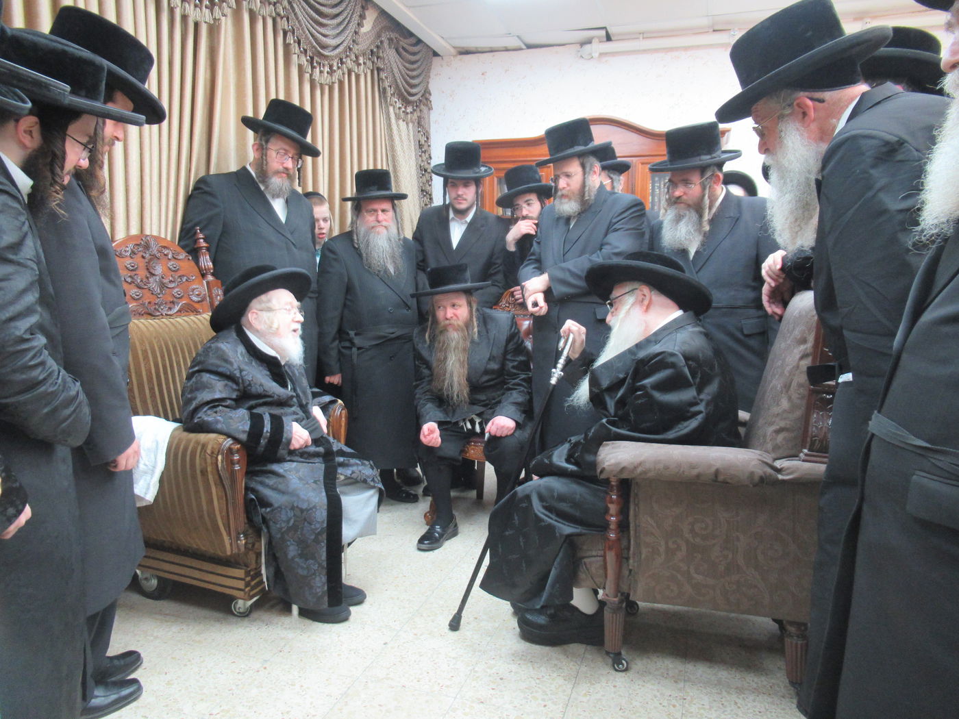 ניחום אבלים אצל האחים האדמו"רים מקרעטשניף ופרמישלאן