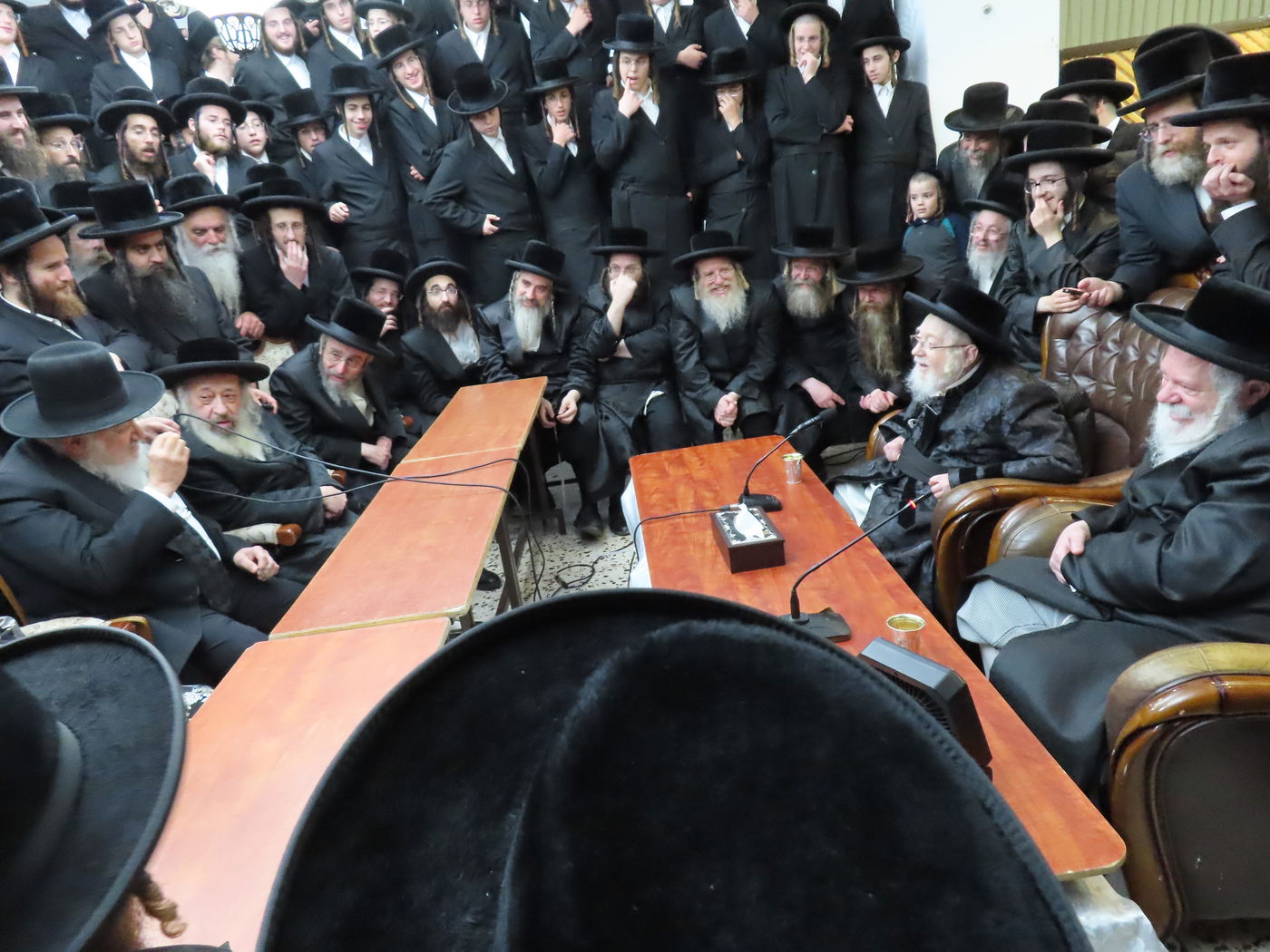 ניחום אבלים אצל האחים האדמו"רים מקרעטשניף ופרמישלאן