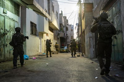 "מחבל מרכזי" נעצר יחד עם 90 מבוקשים נוספים; הוחרם אמל"ח רב