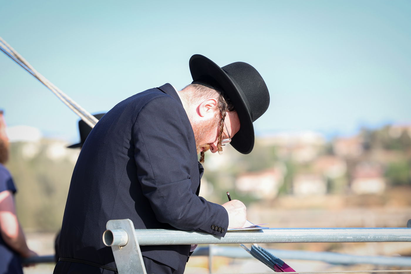 חסידים כותבים קוויטל בשילה הקדומה