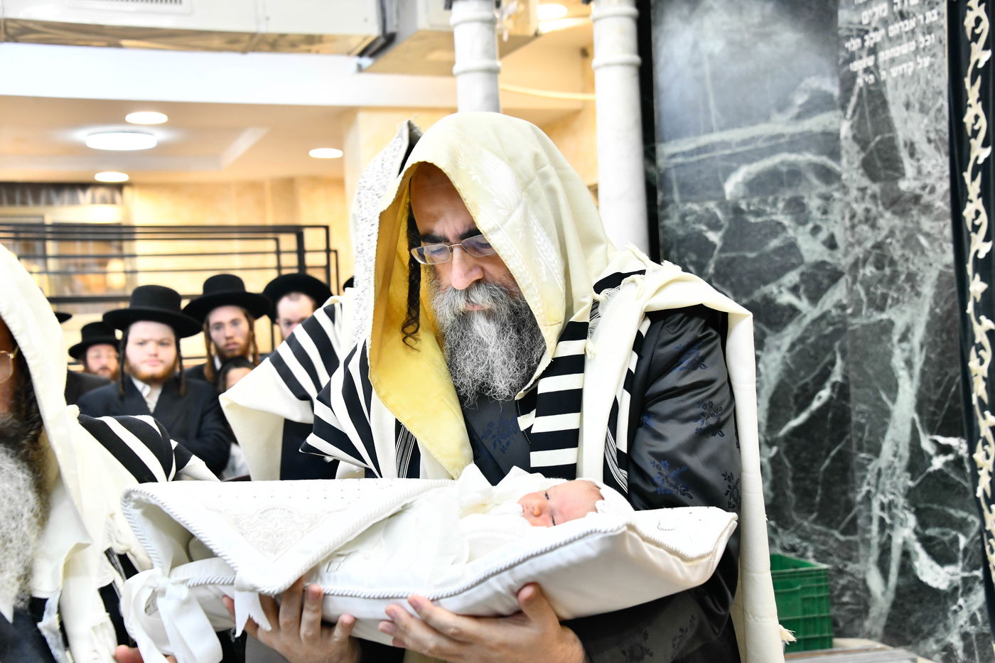 שמחת הברית לנין האדמו"ר מאלכסנדר וטשאקווא