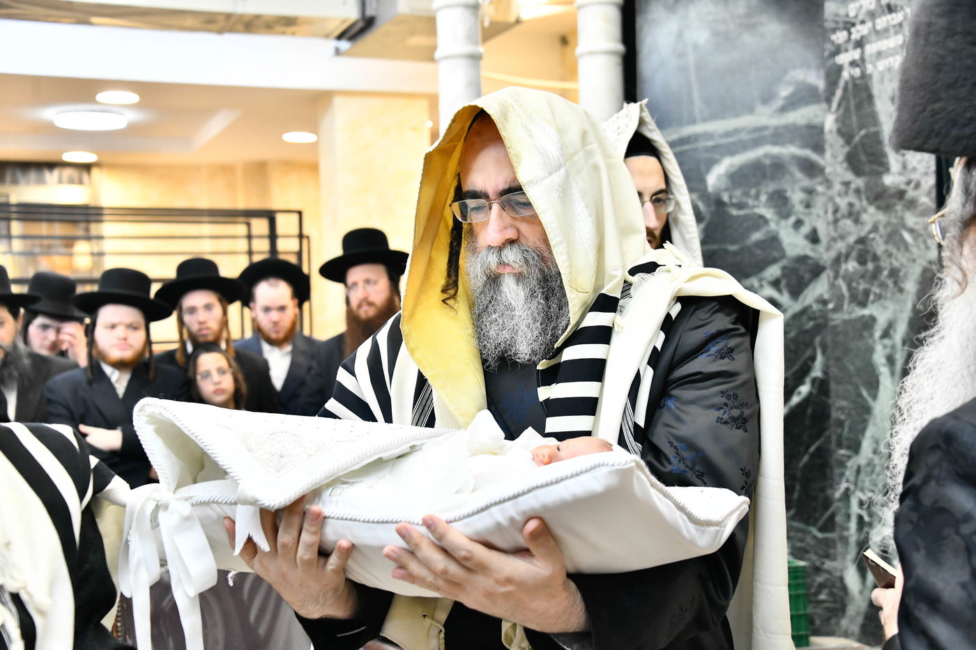 שמחת הברית לנין האדמו"ר מאלכסנדר וטשאקווא