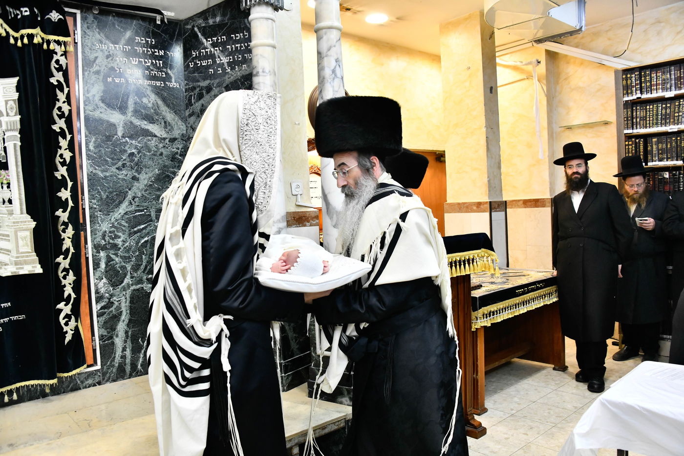 שמחת הברית לנין האדמו"ר מאלכסנדר וטשאקווא