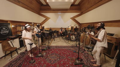 צפו בלהקה המסקרנת במופע לייב ייחודי