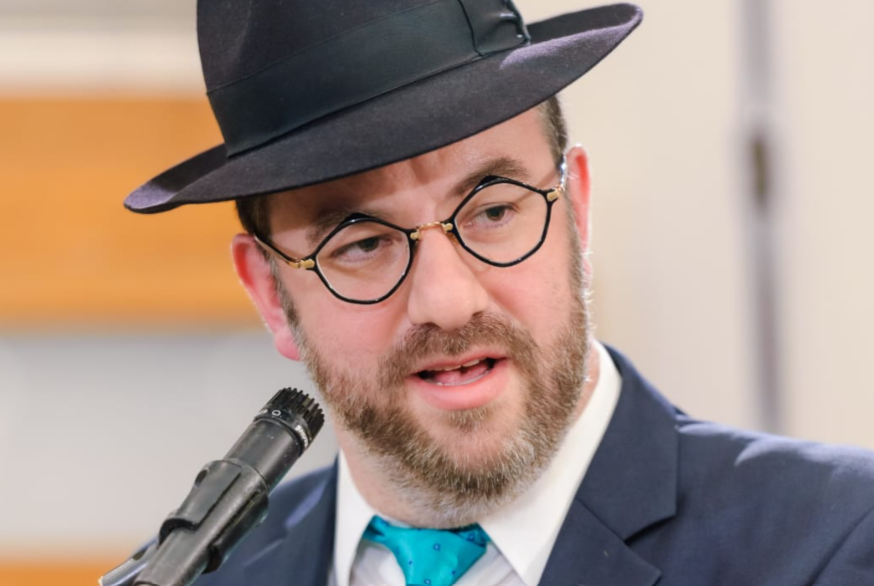 כותב השורות. הרב ישראל רידר