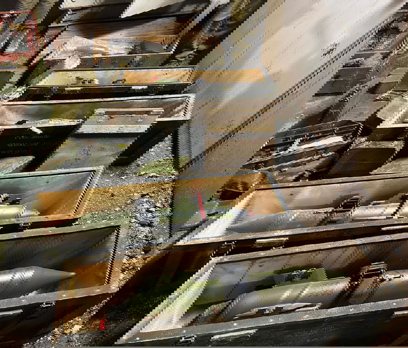 חלק מאמצעי הלחימה שנמצאו ואותרו