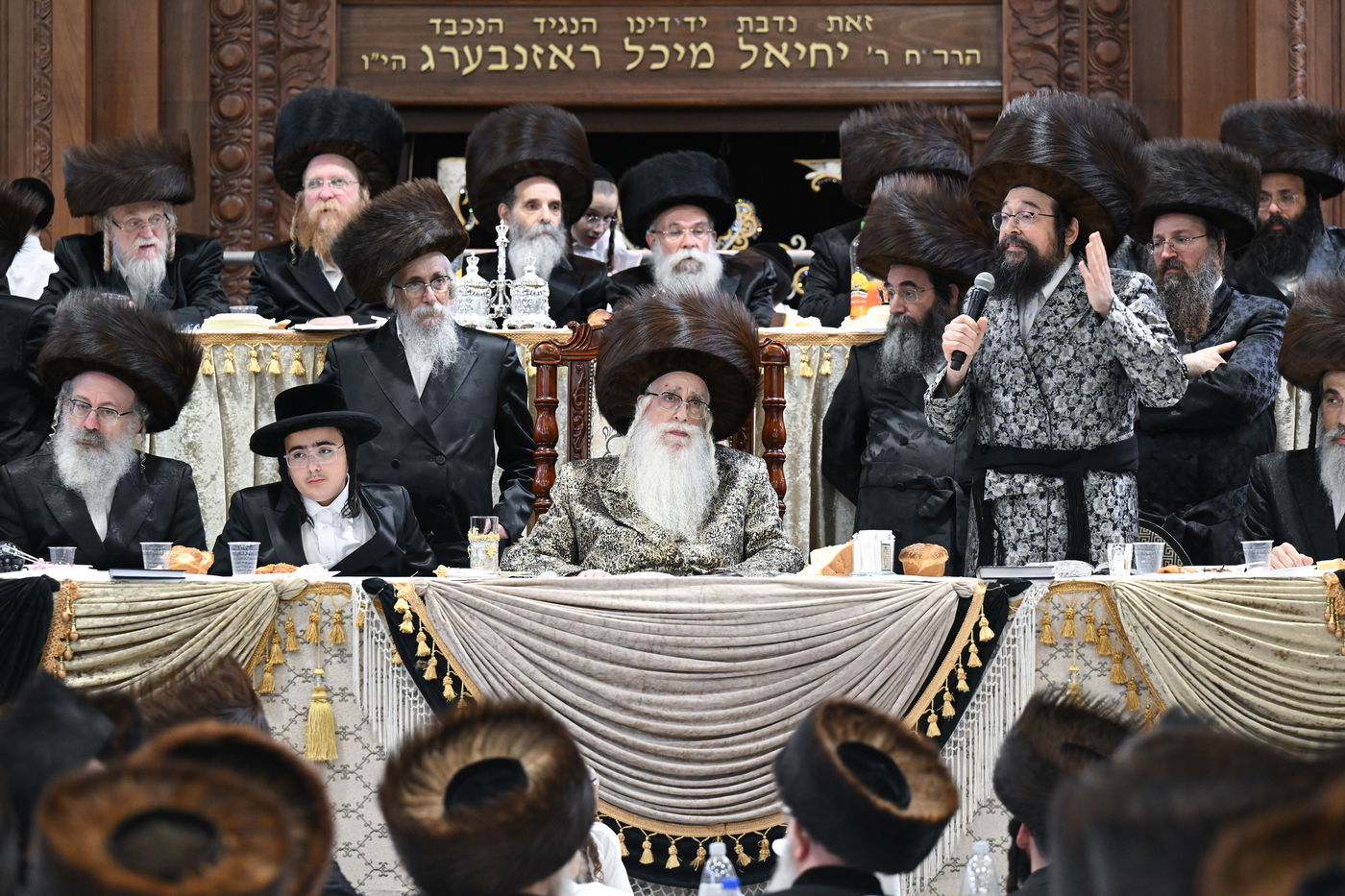 שמחת בר המצווה לנכד האדמו"ר מצאנז