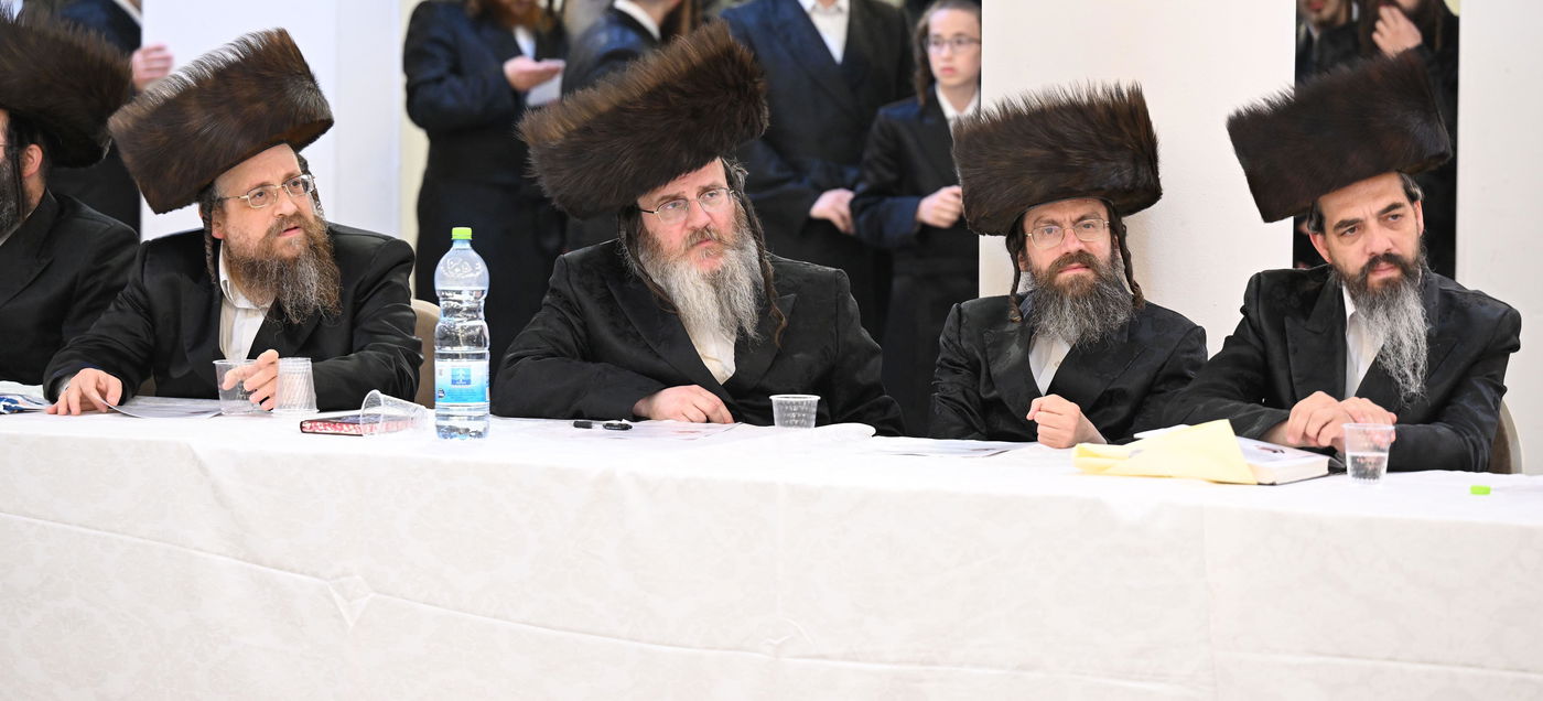 הכינוס בצאנז לגבי כשרות התפילין