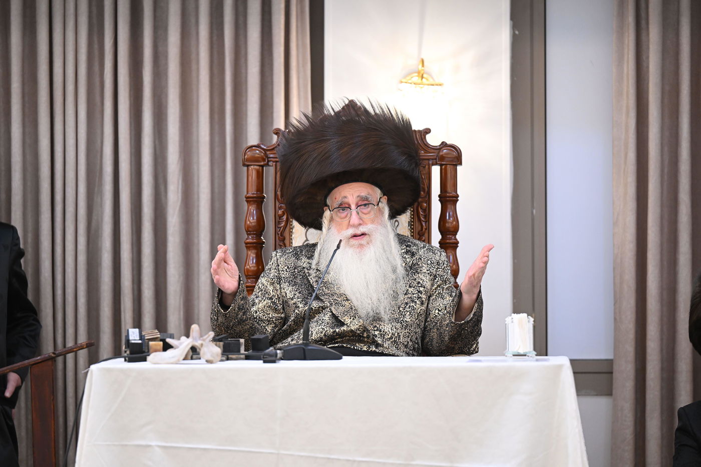 הכינוס בצאנז לגבי כשרות התפילין