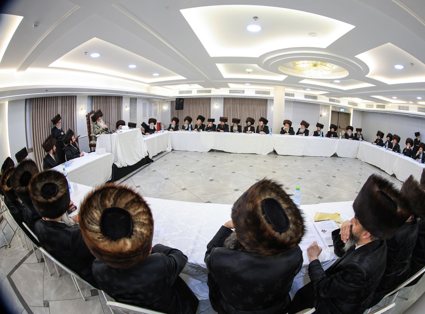 הכינוס בצאנז לגבי כשרות התפילין