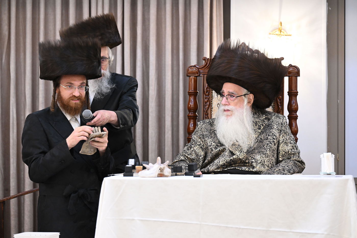 הכינוס בצאנז לגבי כשרות התפילין