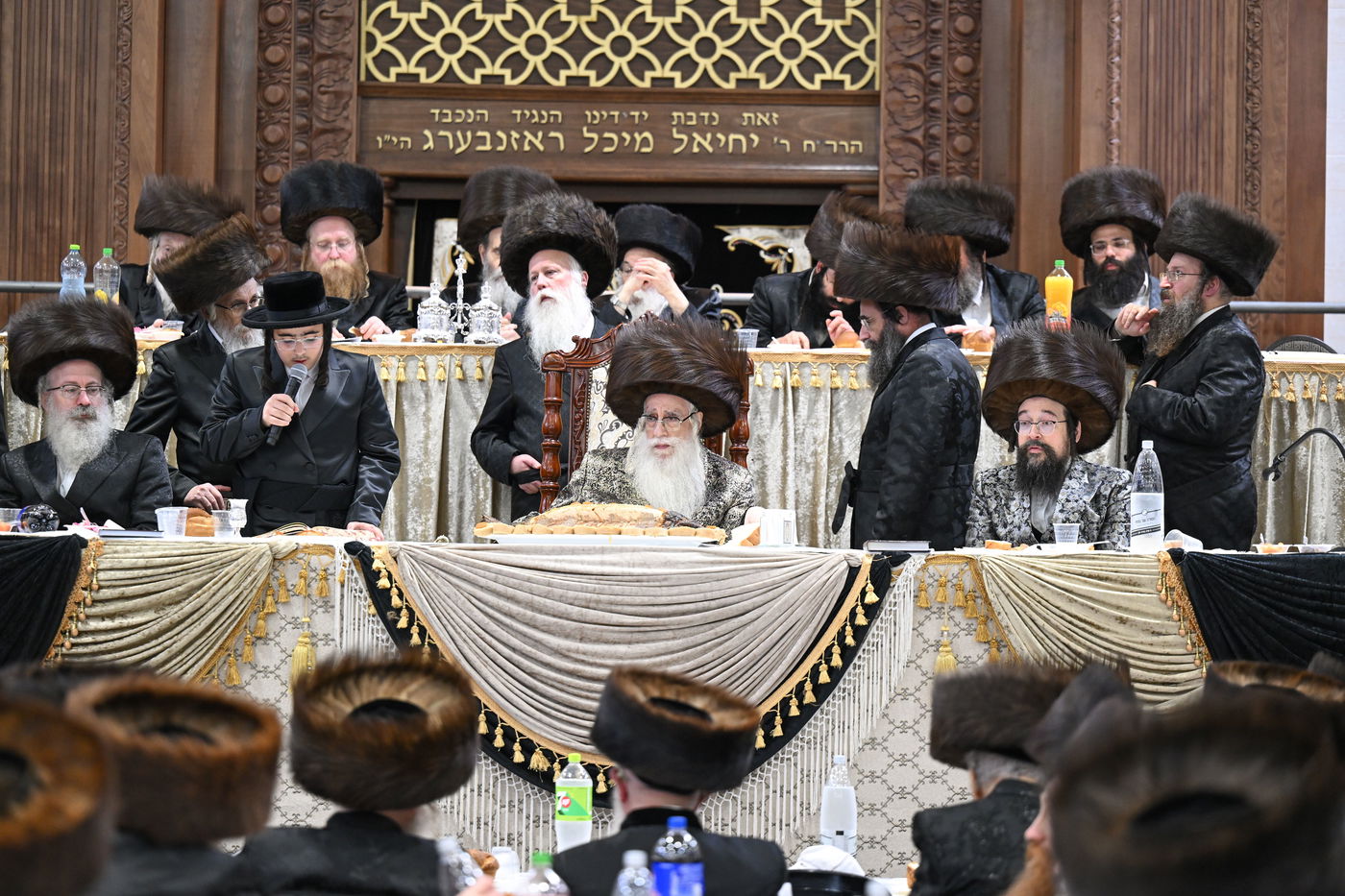 שמחת בר המצווה לנכד האדמו"ר מצאנז