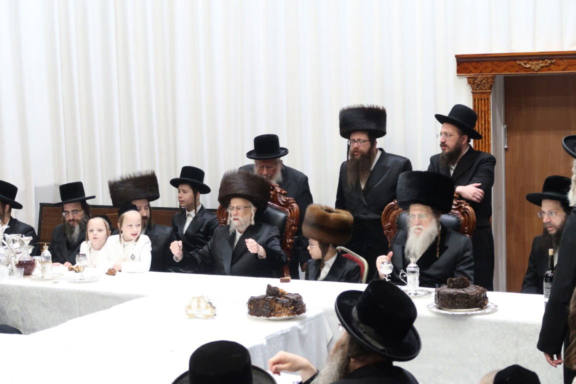 האדמו"ר מסערט ויז'ניץ ומודז'יץ בטיש לחיים משותף