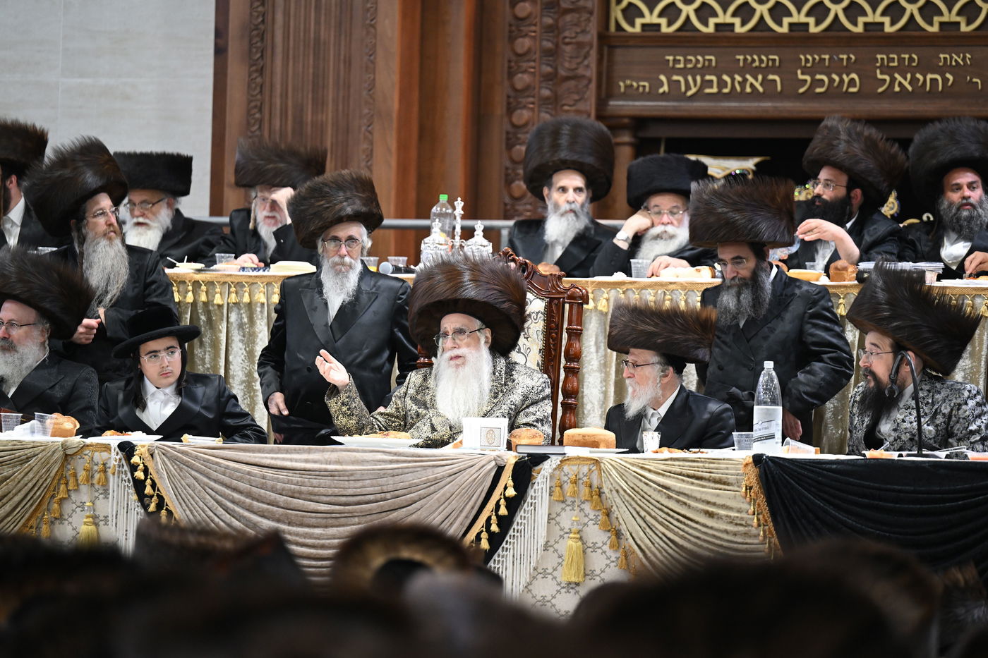 שמחת בר המצווה לנכד האדמו"ר מצאנז