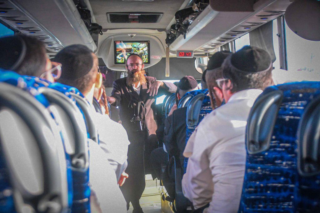 תושבי עמנואל בסיור בעוטף עזה