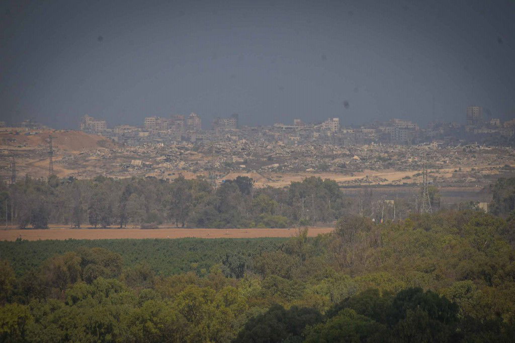 תושבי עמנואל בסיור בעוטף עזה