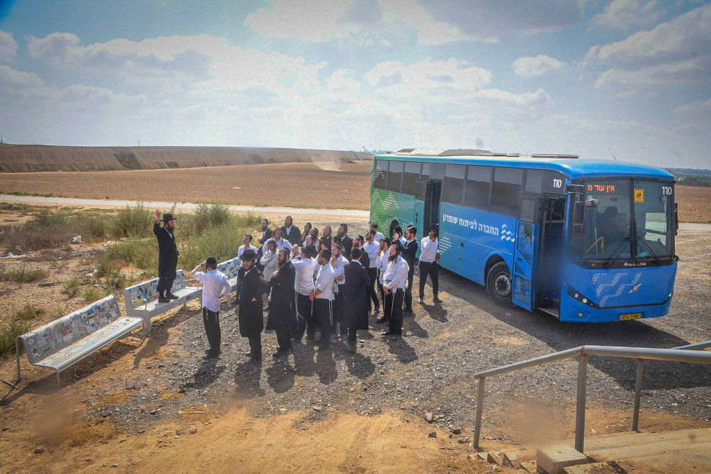 תושבי עמנואל בסיור בעוטף עזה