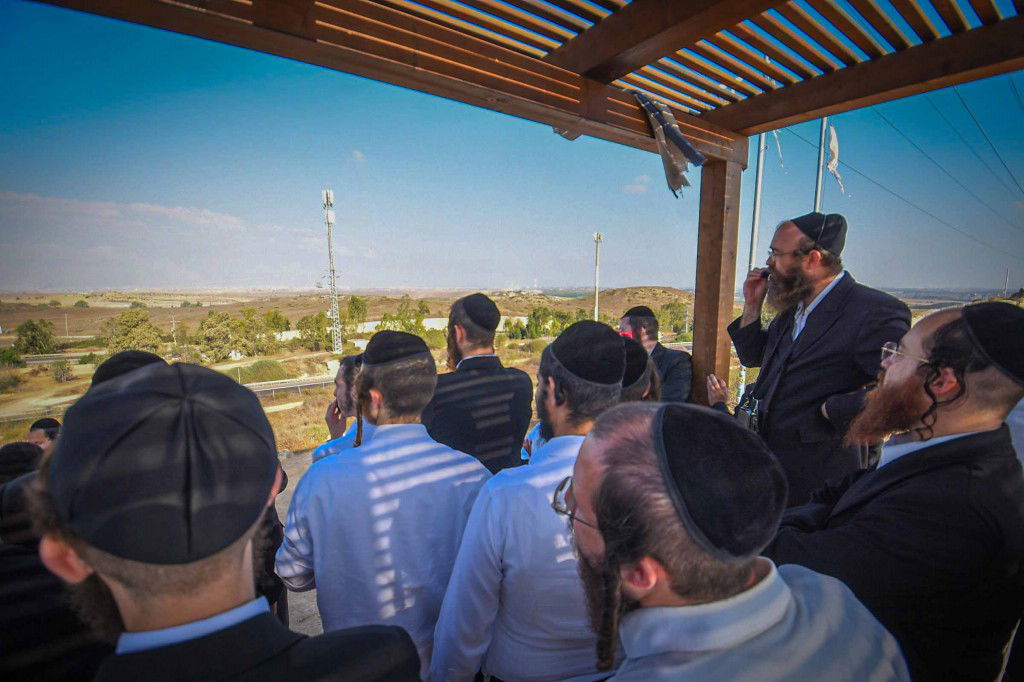 תושבי עמנואל בסיור בעוטף עזה