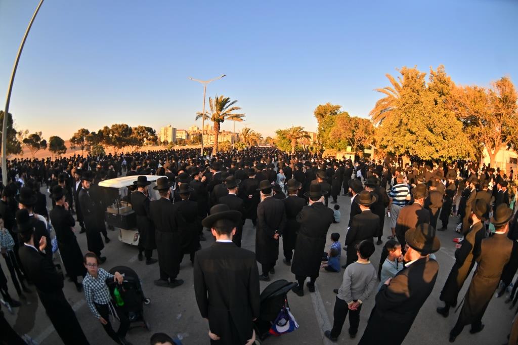 עצרת תפילה לביטול גזירת הגיוס בערד