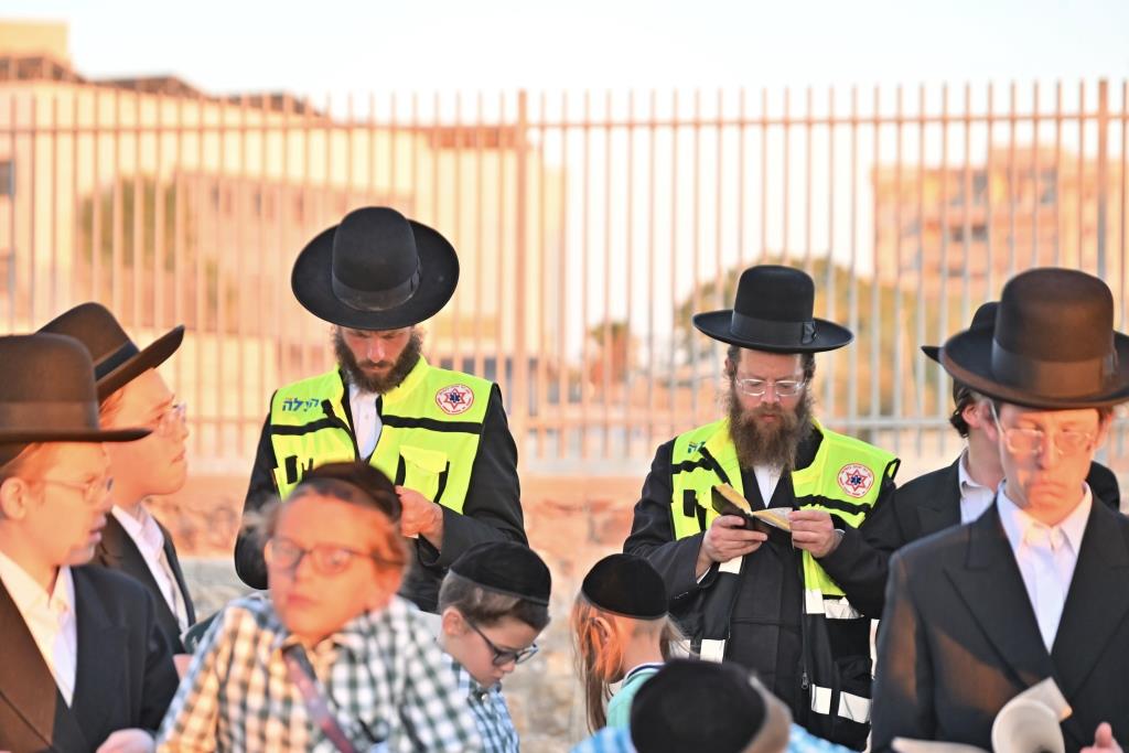 עצרת תפילה לביטול גזירת הגיוס בערד