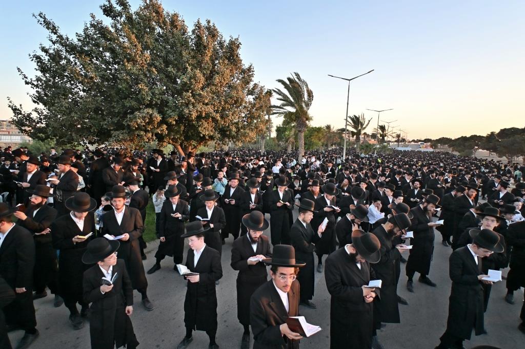 עצרת תפילה לביטול גזירת הגיוס בערד