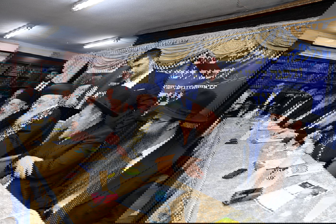 הראשל"צ הגר"י יוסף בשיחה בביהמ"ד 'ישועה ליהודה'