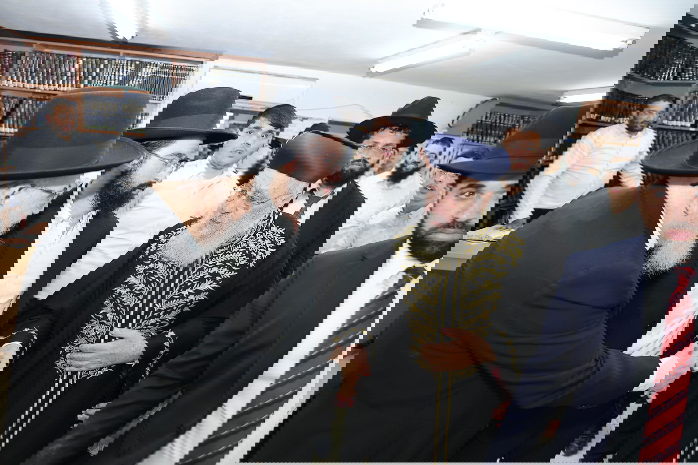 הגר"י יוסף בשיחה בבית המדרש ‘משה אמת’ בשיכון ו'