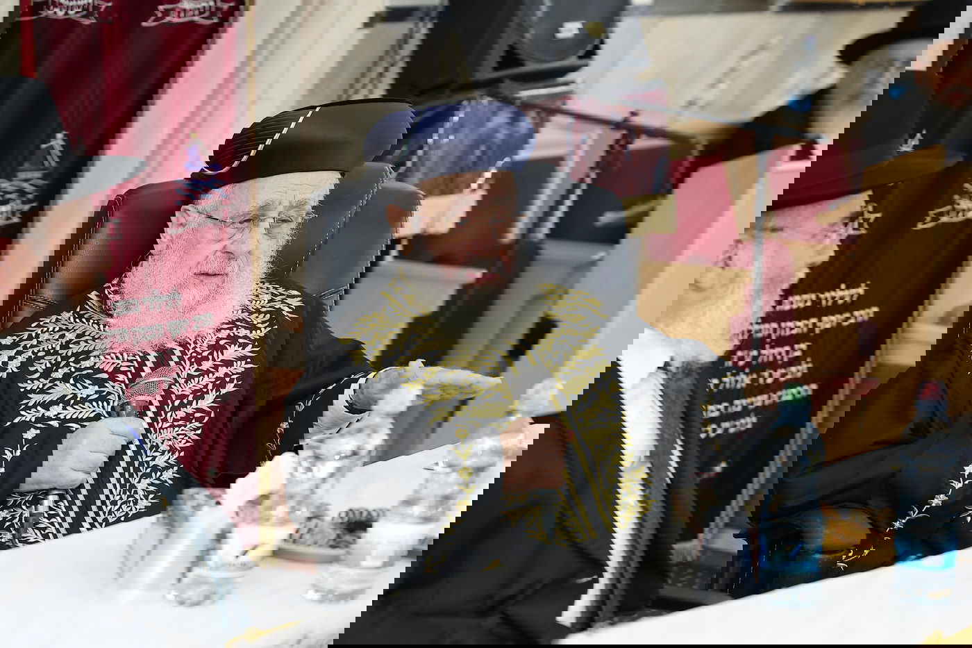 הגר"י יוסף בשיחה בבית המדרש ‘משה אמת’ בשיכון ו'