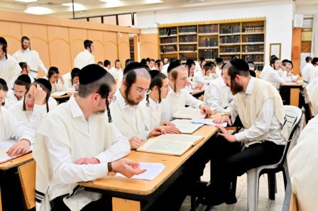 פתיחת הזמן בישיבת המתמידים