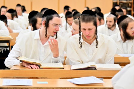 פתיחת הזמן בישיבת המתמידים