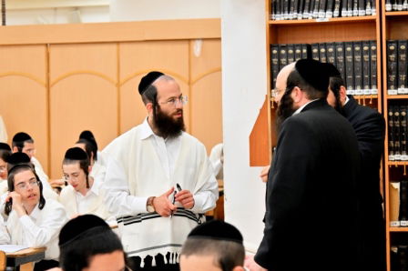 פתיחת הזמן בישיבת המתמידים