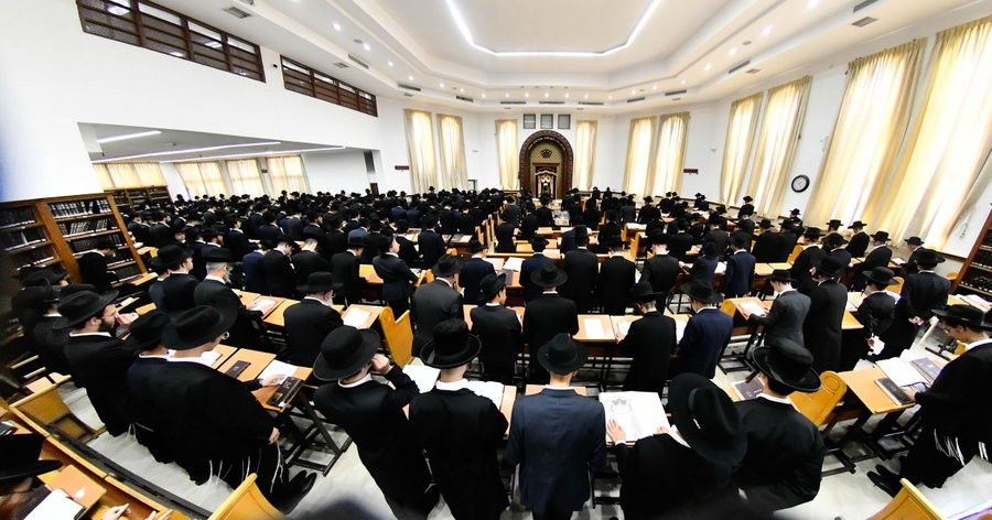 פתיחת הזמן בישיבת סלבודקה בבני ברק