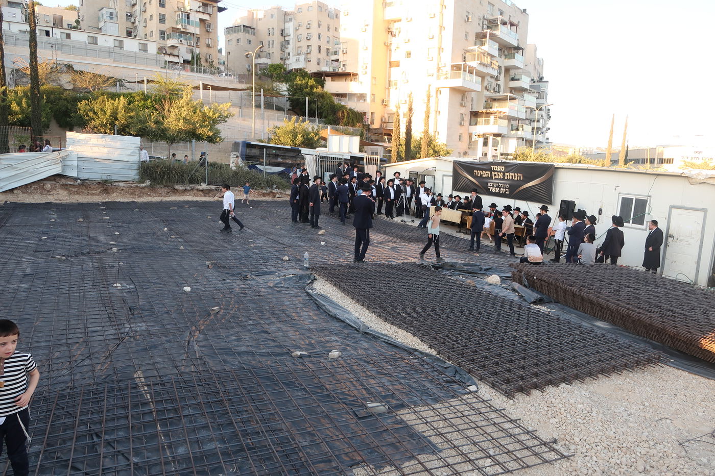 מעמד הנחת אבן הפינה לישיבת 'בית אשר' במודיעין עילית