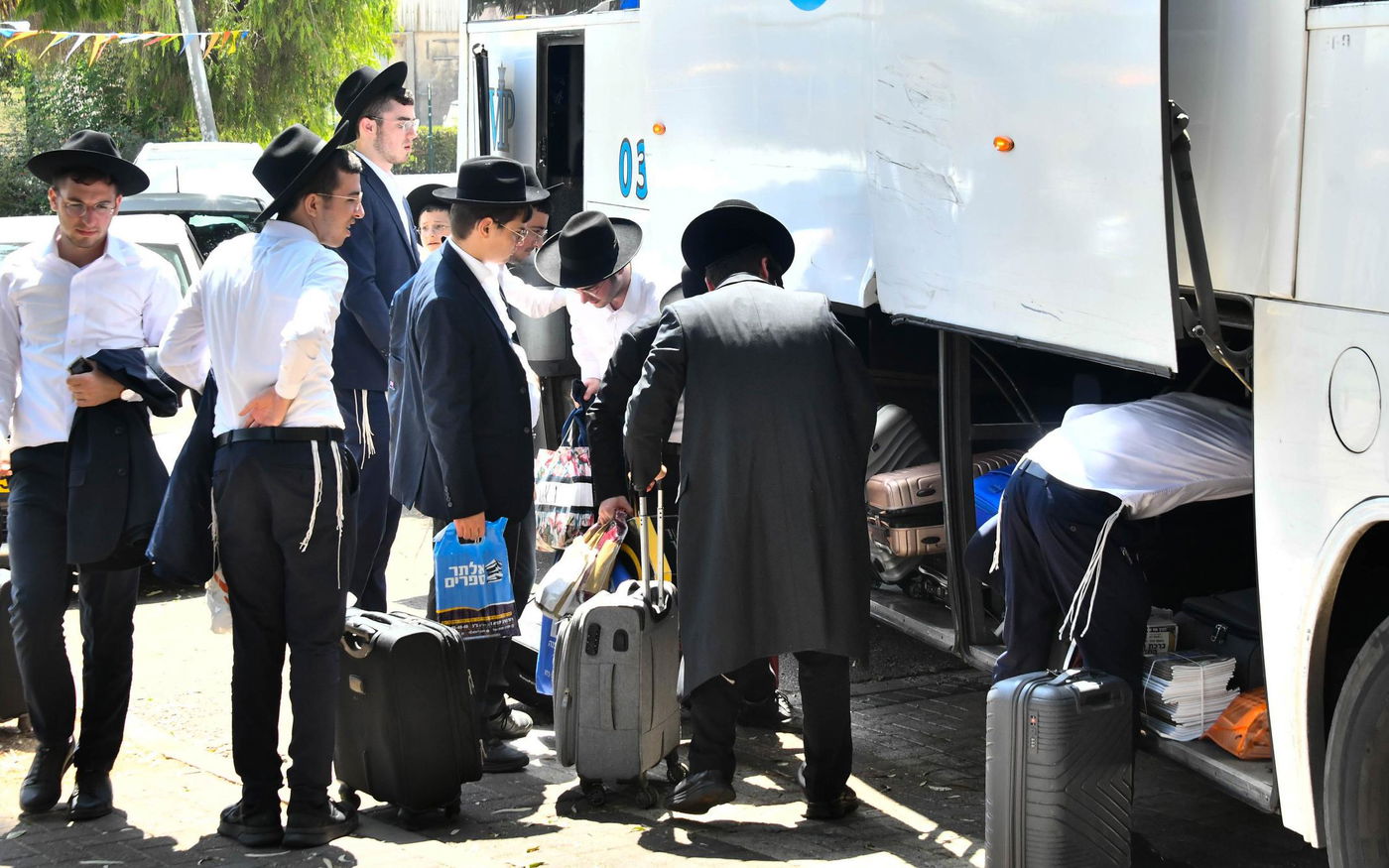 חוזרים לישיבות בבני ברק