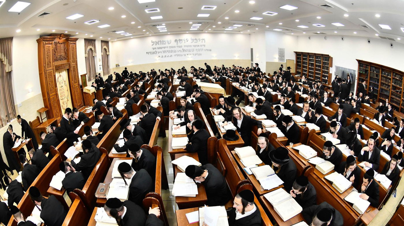 פתיחת הזמן בישיבת באבוב