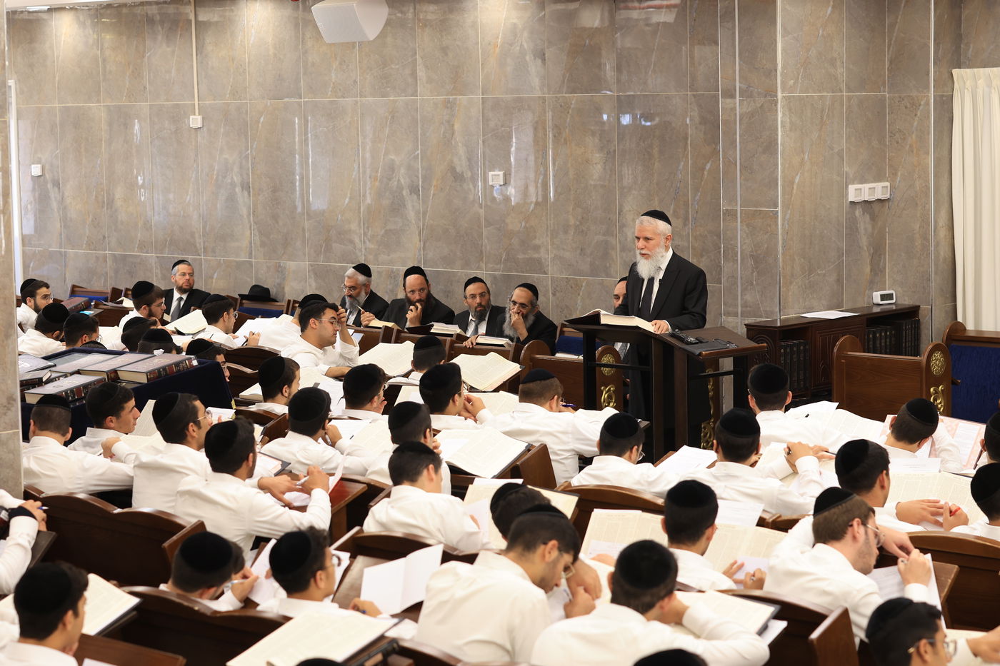 פתיחת הזמן בישיבת 'אבני נזר'